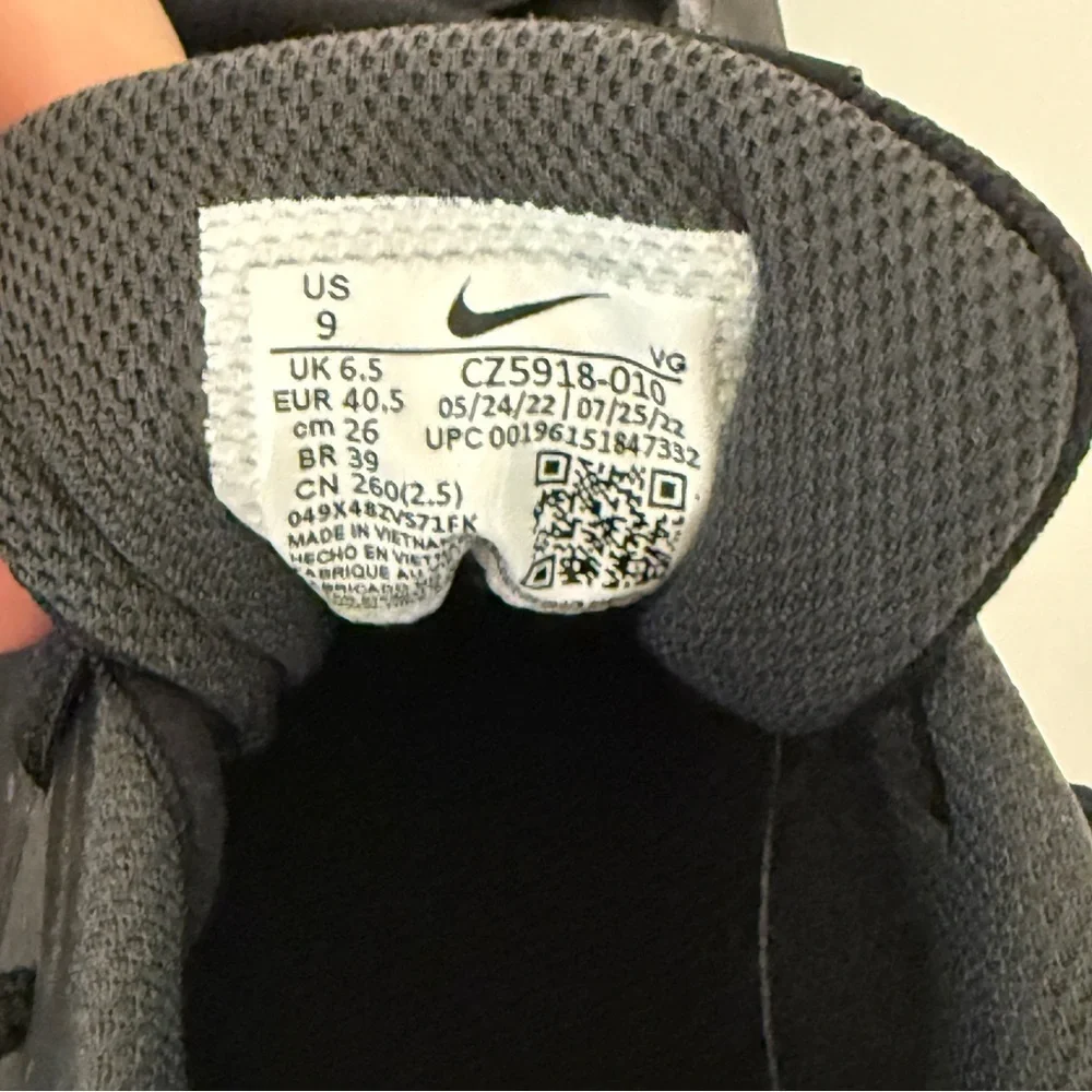Nike Women Hyperdiamond 4 Keystone Black/White/Mint - Size 9  Women